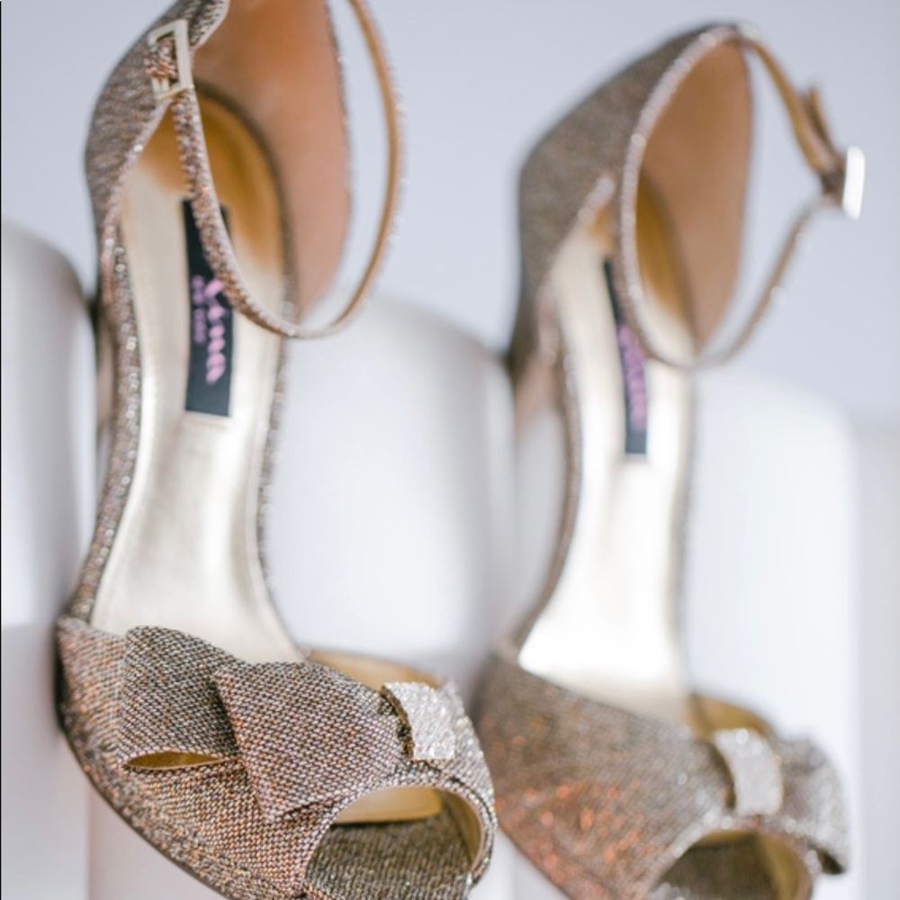 Nina 'Earleen' Pump - “Platino”